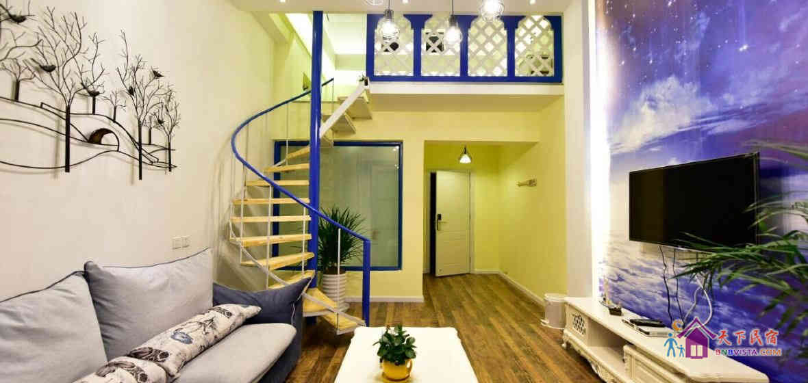 维多利亚Loft情侣房