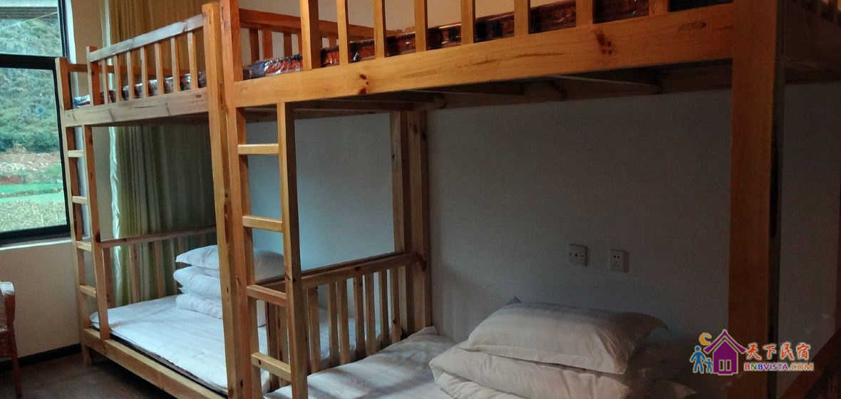 女客8人(床位房)