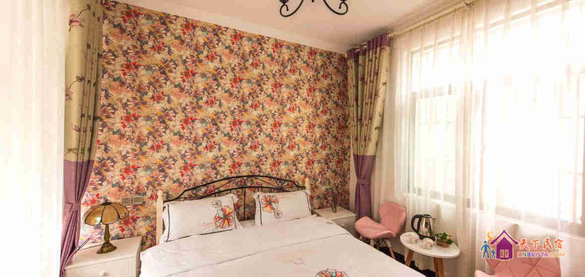 102花锦世界美式乡村大床房