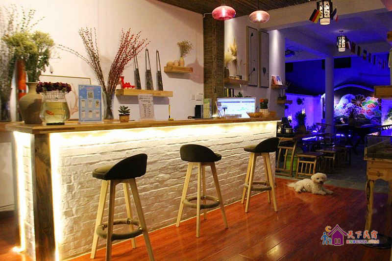 阳台院景大床房