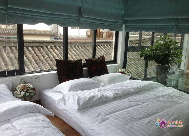 榻榻米观山家庭房