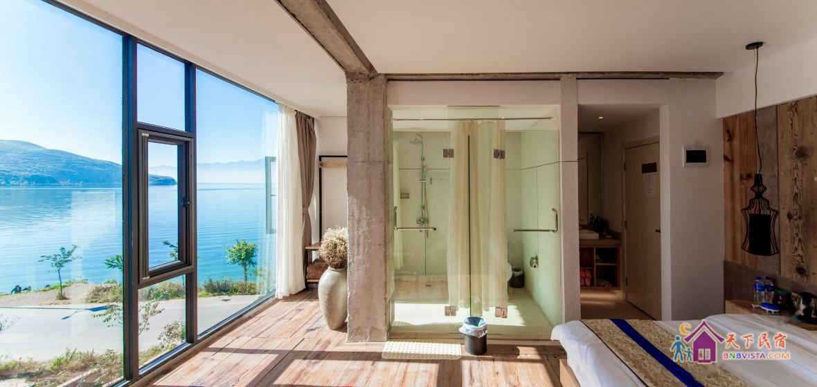 侧海景大床房