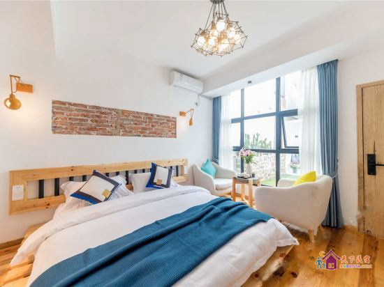 精品松木大床房