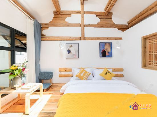 归云星空榻榻米房