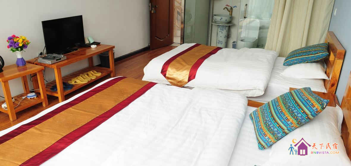 三楼观景家庭房