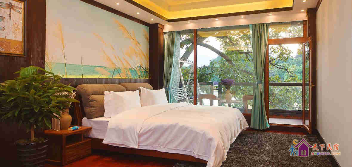 豪华阳台海景大床房