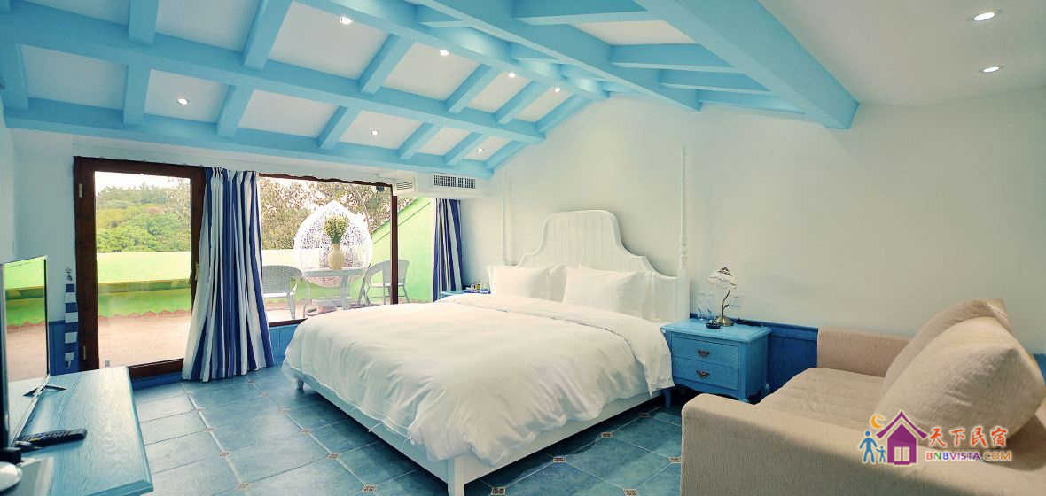 地中海风情阳台海景大床房