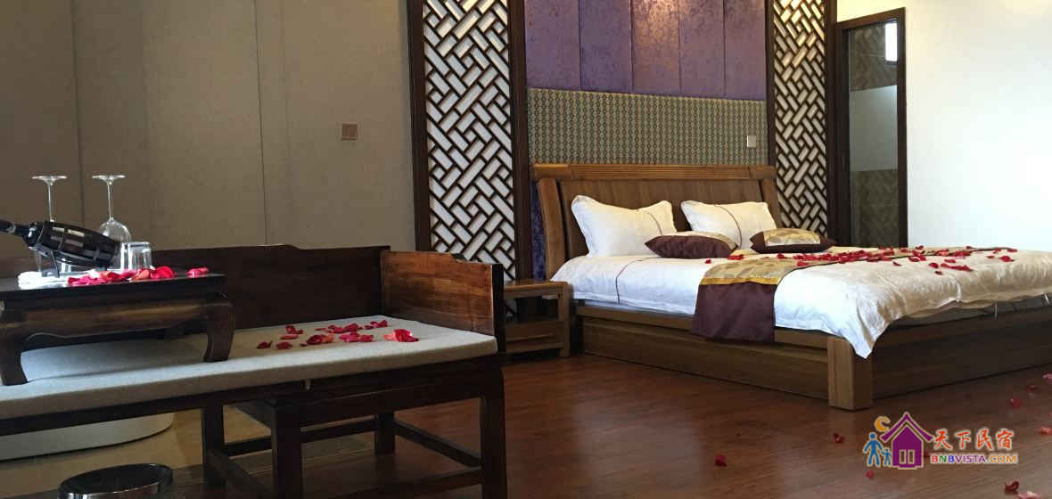 观澜情侣海景大床房