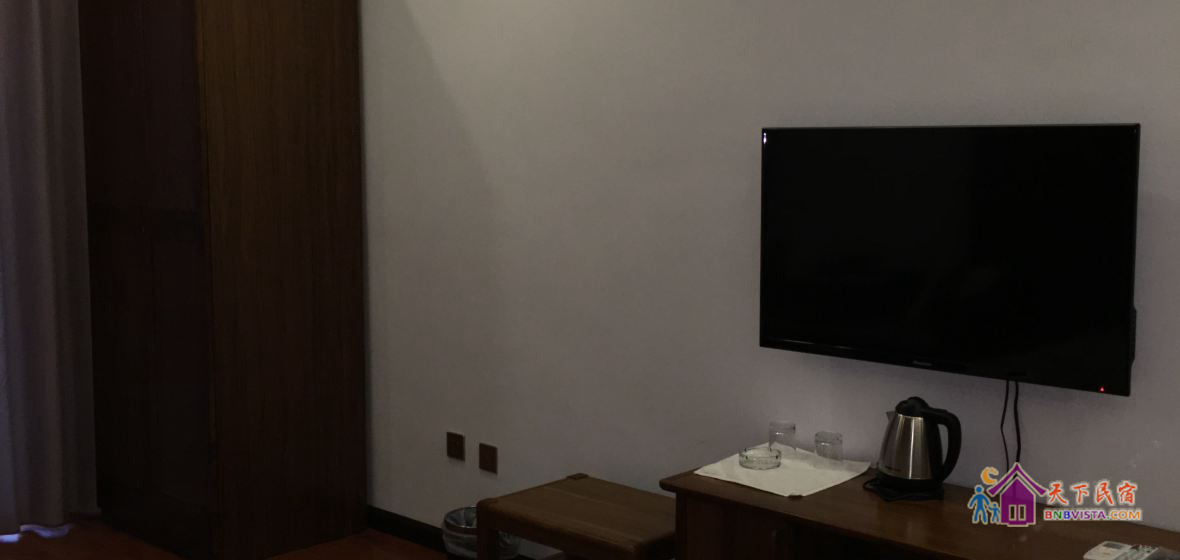 思慕温馨山景大床房