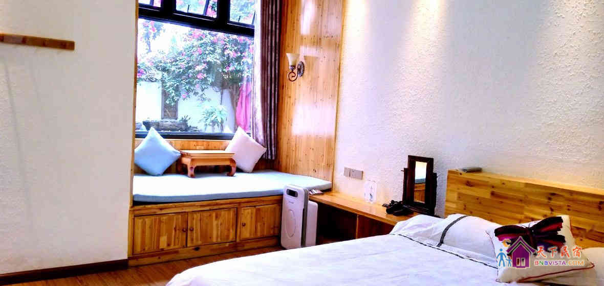 庭院度假家庭套房