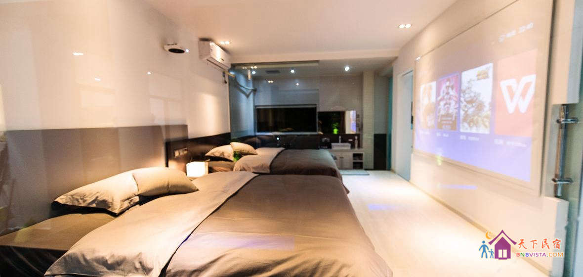 轻奢极简双床房