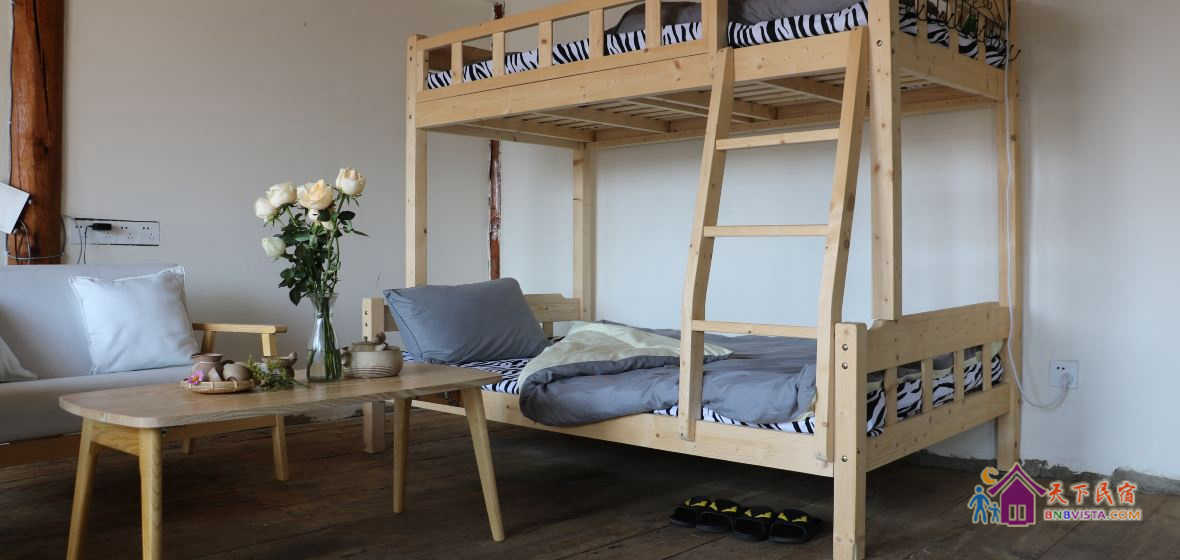 四人男生床位房