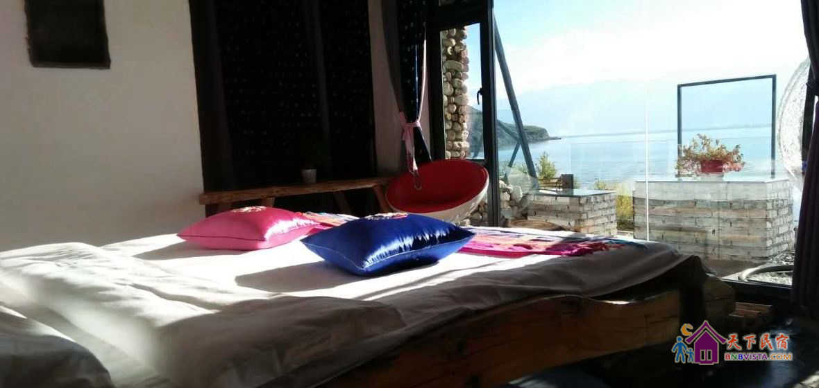 摸鱼儿270度海景情侣房