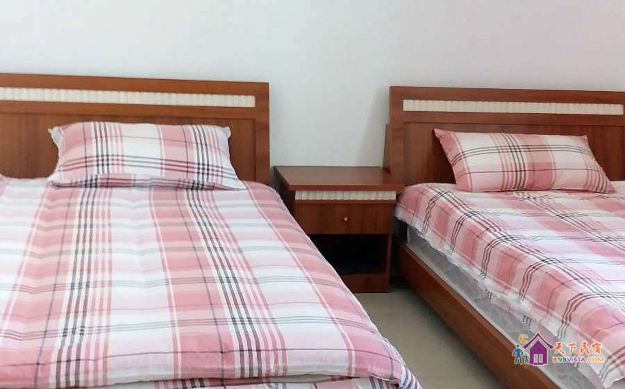 女生双人床位房