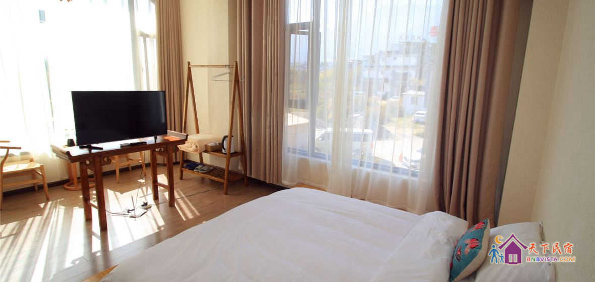 阳台榻榻米大床房