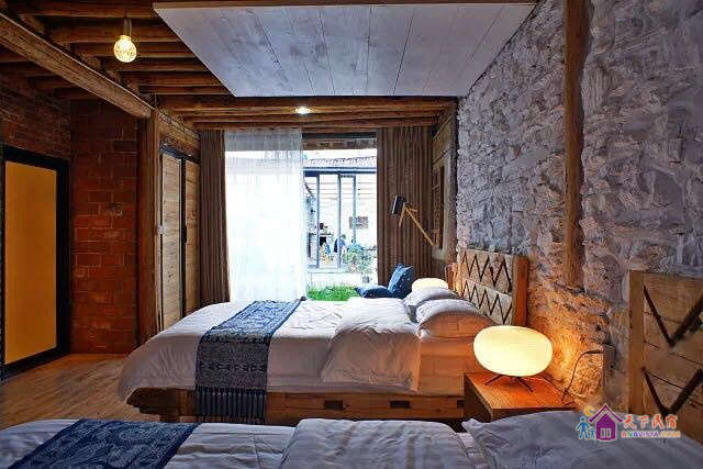 苍山店-舍远近一楼景观家庭双床房