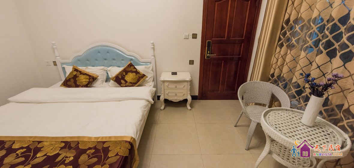 紫藤家园大床房