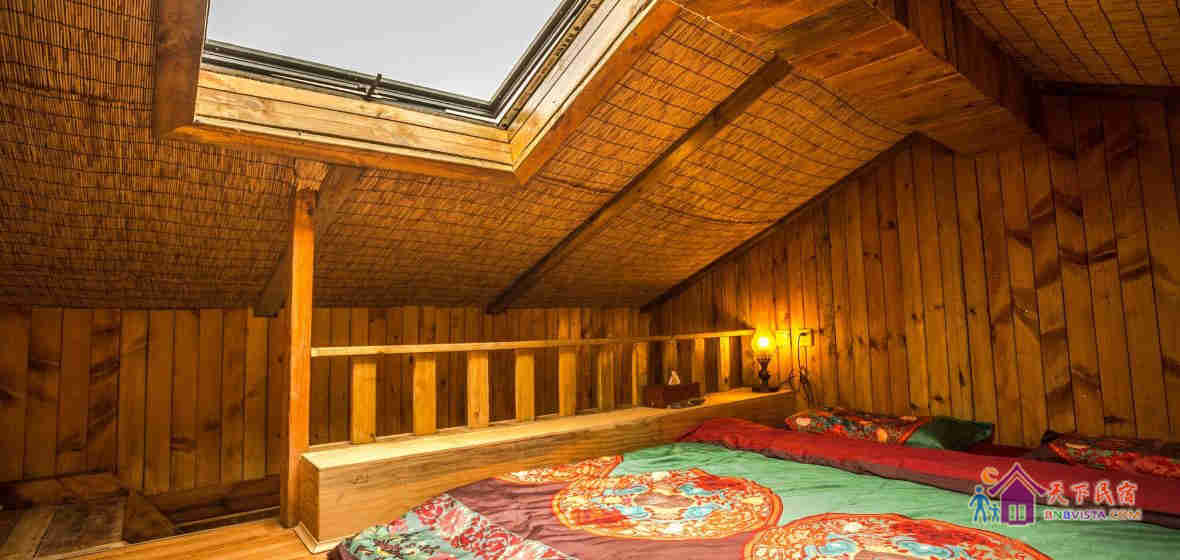 童年阁楼跃层套间