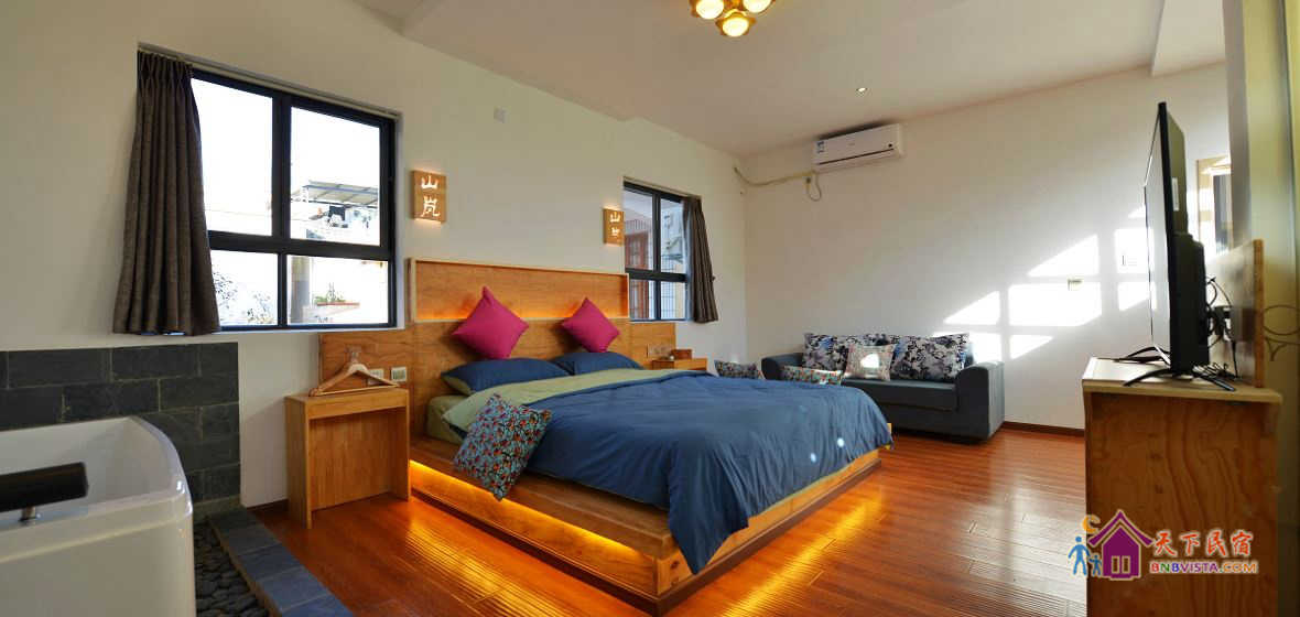 龙泉豪华浴缸大床房-二楼