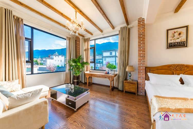 日落苍山观景家庭套房