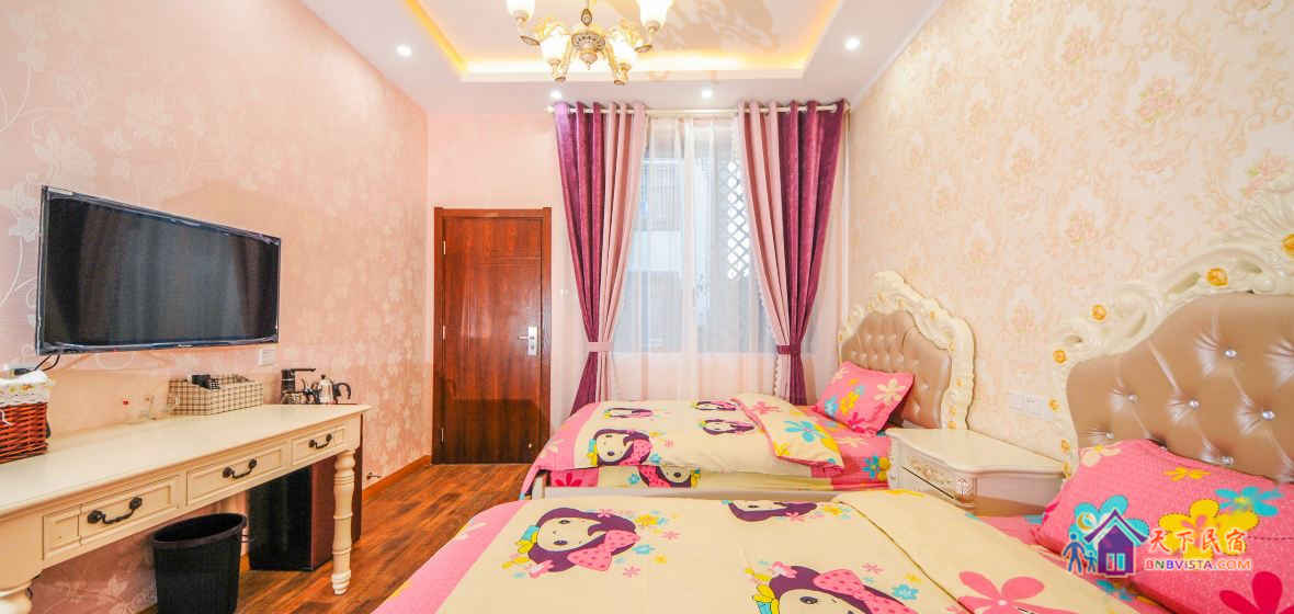 8101-花语阳台房双床标准间