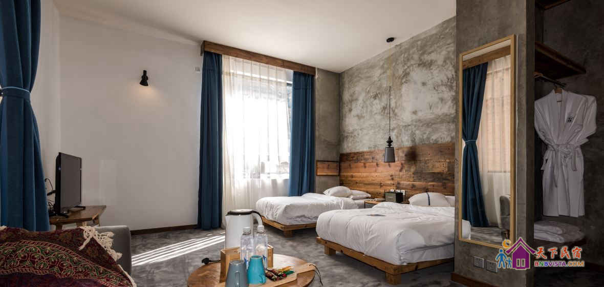 康泰时山景标准间