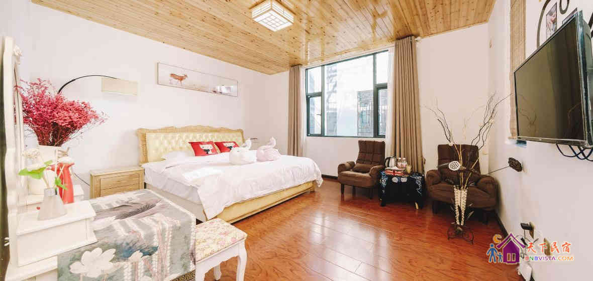 绿野浪漫大床房-后院