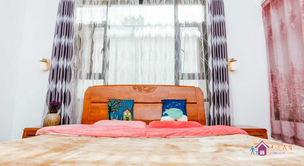 院景温馨大床房