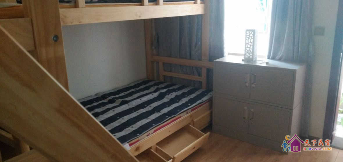 男生四人间(床位)