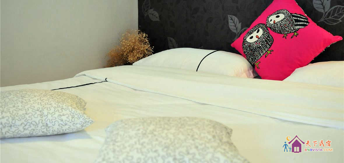 一楼半夏大床房