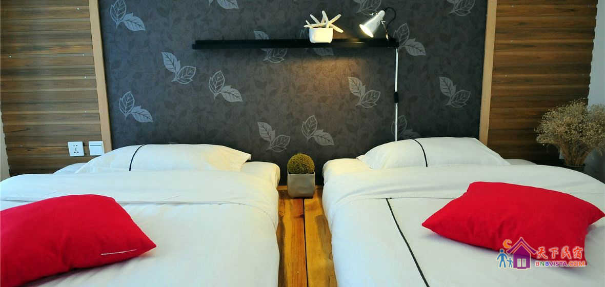 二楼晨曦豪华间