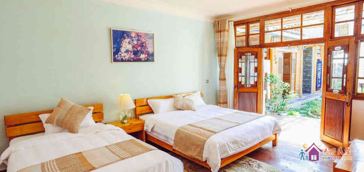 轻奢典雅家庭房