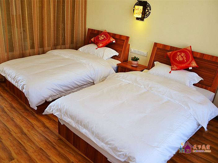 温馨家庭三人间