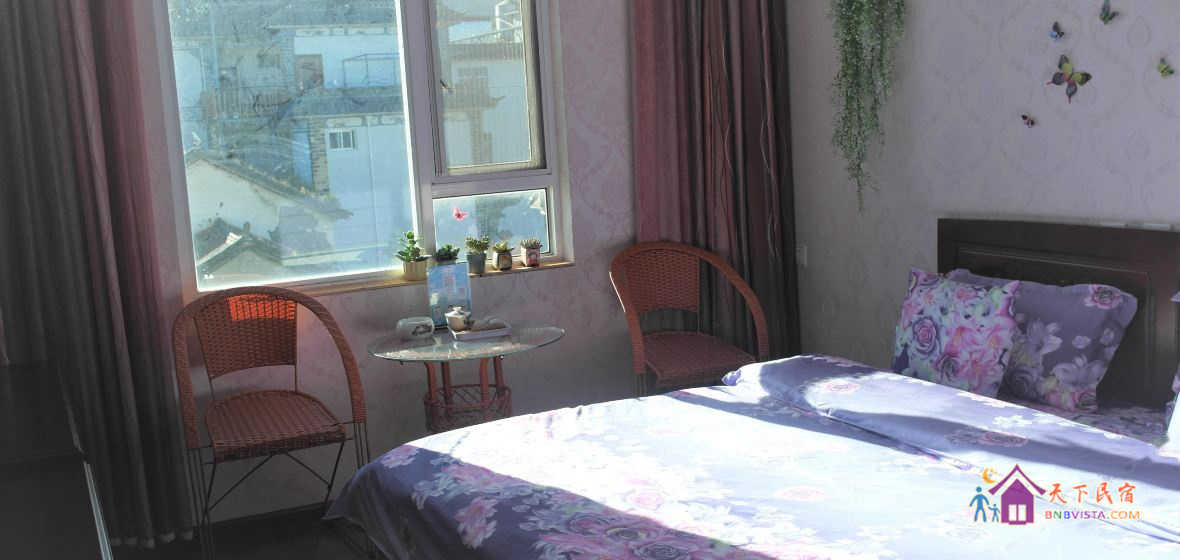 阳光榻榻米大床房