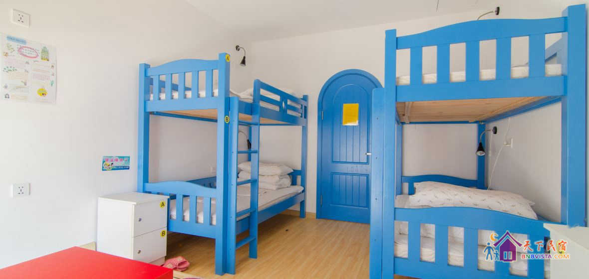 男生四人床位房