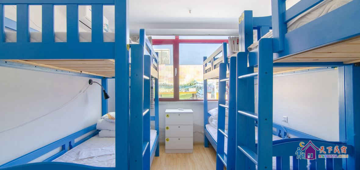 男生六人床位房