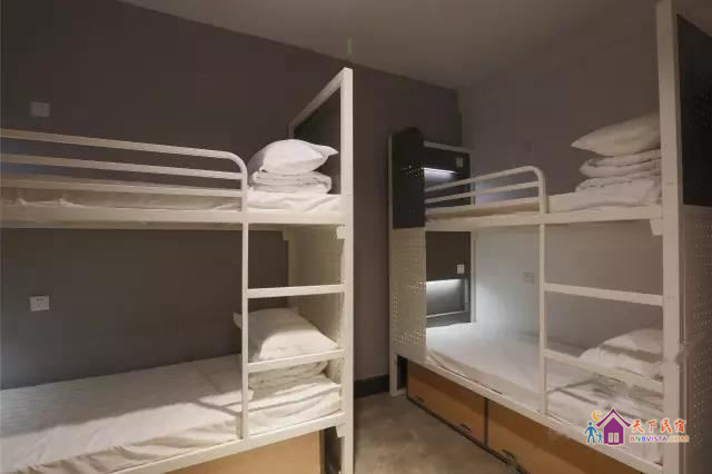 男神八人间(床位)