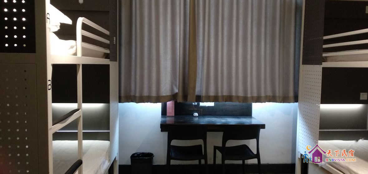 男神六人间(床位)