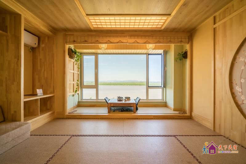 一线江景榻榻米温泉房