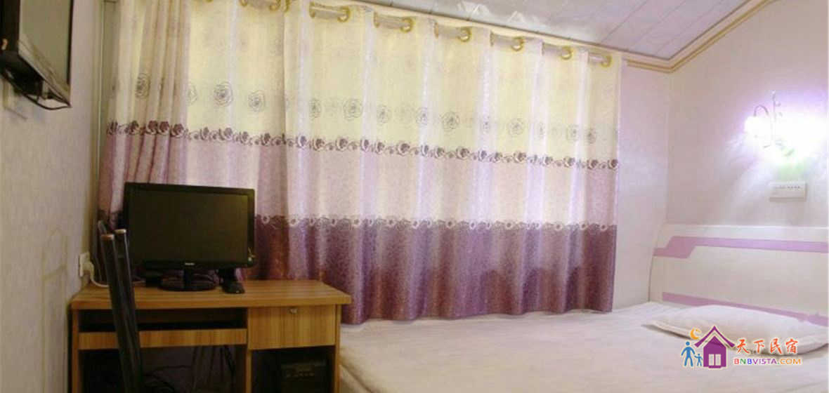 3号情侣浪漫大床房