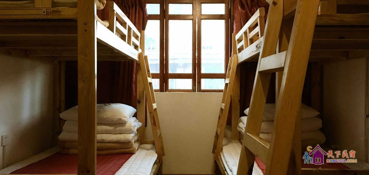 公卫三人床位间