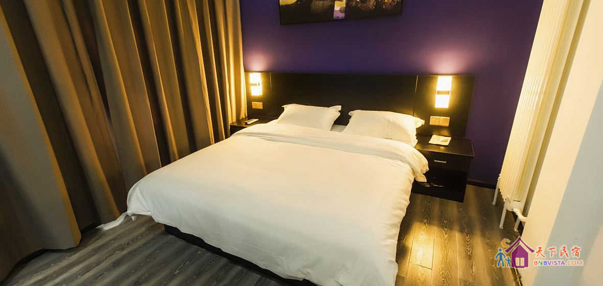 现代时尚大床房