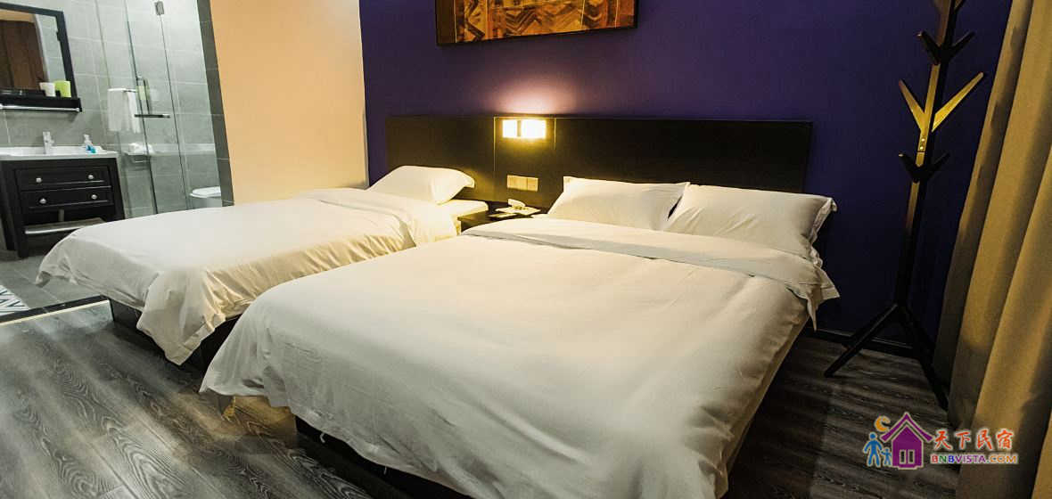 现代时尚家庭房