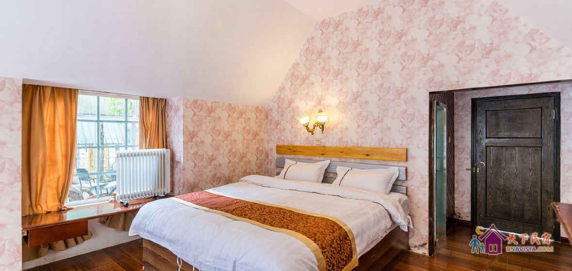 独栋别墅大床间