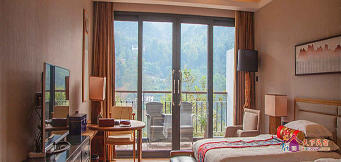 花海客栈上层双人间