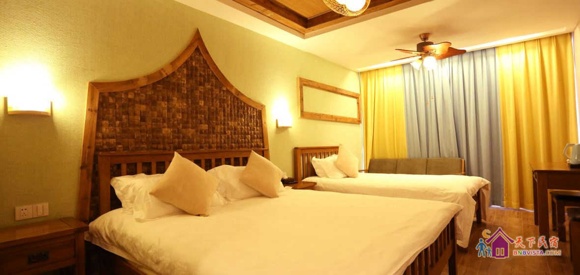 山景庭院家庭房