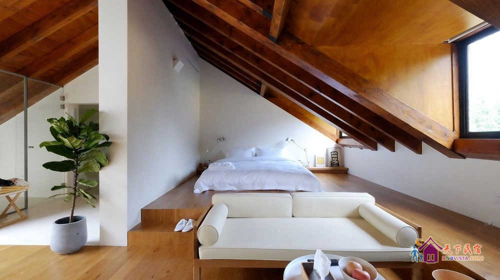 阁楼大床房