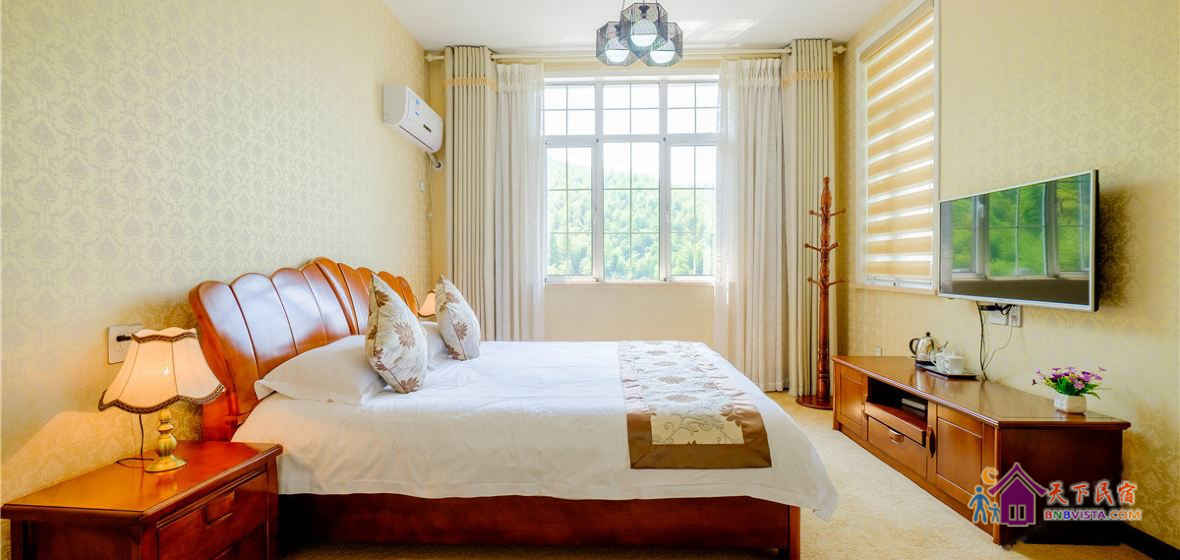 山景大床房