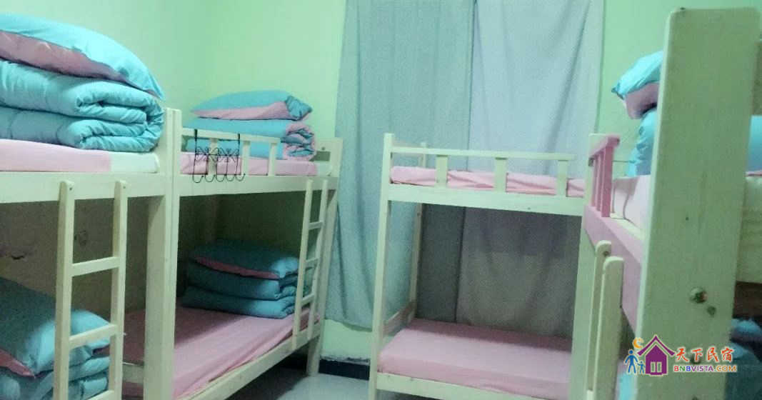 男女混合多人床位房