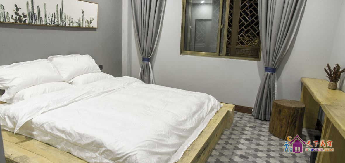 北欧原木风大床房